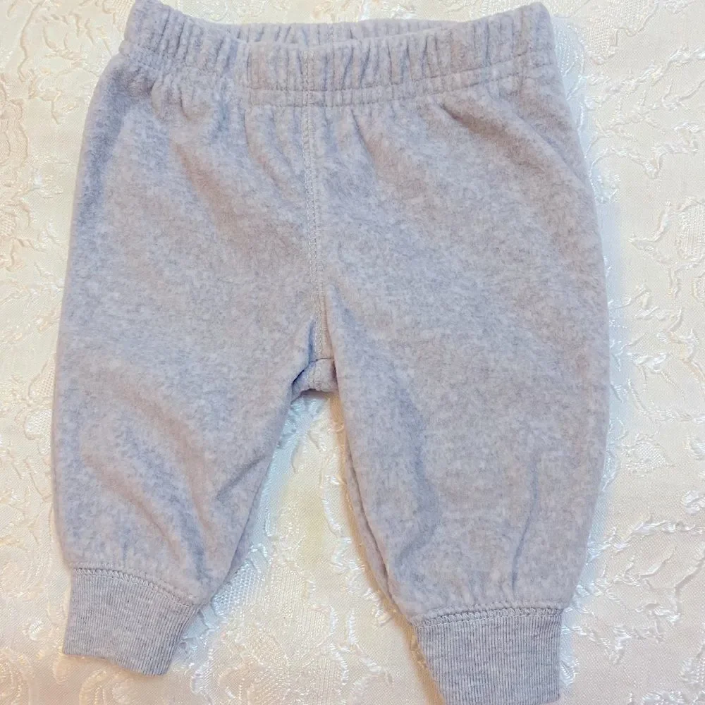 🎉Carter’s Pull on Casual Pants size :0-3 M